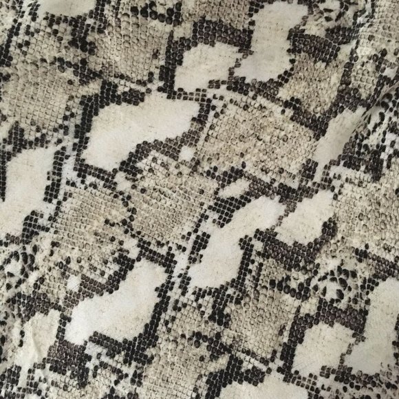 Snakeskin Pattern Mini Skirt H&M - Picture 4 of 4